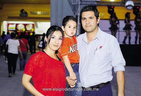 06042014 Bibiana, Leonardo y Alejandro.