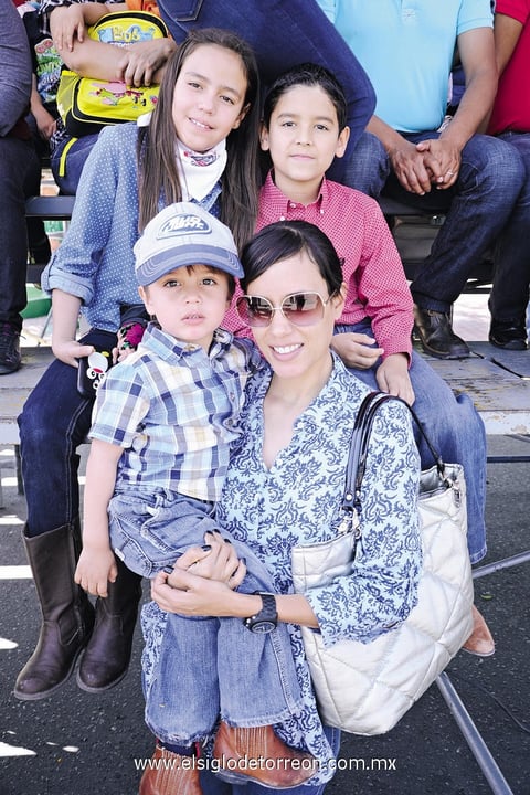 06042014 Maribel, Marissa, Guillermo, Anhuar y Santiago.