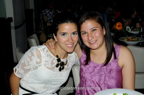 07042014 Ana y Pamela.