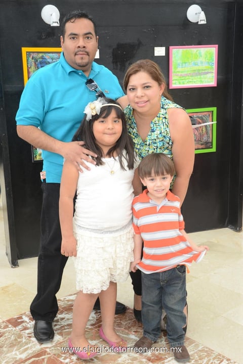 08042014 Alonso, Jaqueline, Wendy y Esteban.
