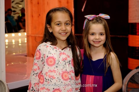 08042014 Valeria y Paulina.