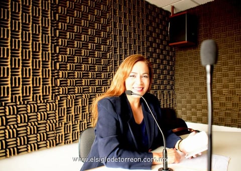 09042014 Socorro Chávez, conductora de radio y funcionaria judicial de Juzgado Cuarto Civil.