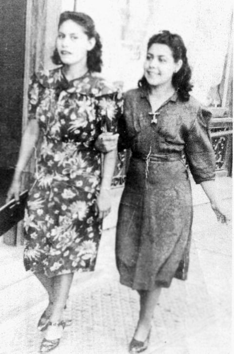 Antonia Morales de Rivera (f) y Virginia Juárez de Navarro en los años 30 (tía y sobrina).