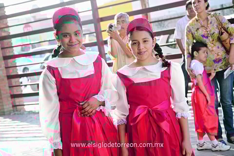 13042014 Karla y Alessandra.