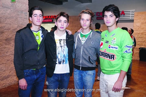 13042014 EN EL ESTADIO.  Ernesto, Rogelio, Gabriel y Bernie.