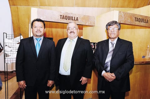 14042014 ASISTEN A MONóLOGO.  Lino, Jaime y Celso.