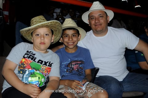 15042014 Miguel, Geraldine y Lalo.