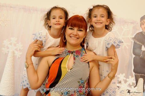 18042014 CUMPLEAñOS.  Bárbara y Fernanda Villarreal cumplieron 5 años las acompaña su mamá Laura Solís.