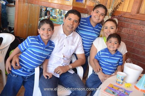 18042014 Eduardo, Luis, Leonardo, Luis y Cristina.