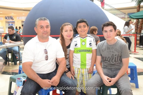18042014 Osvaldo, Cony, Kevin y Osvaldo.