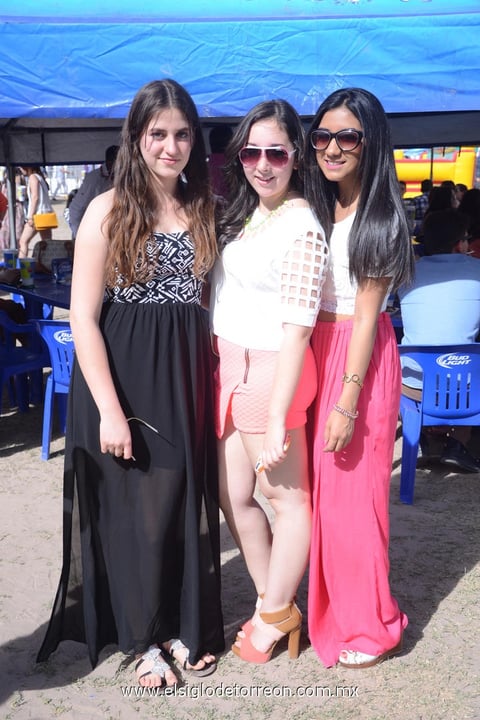 19042014 Vivi, Andrea y Regina.