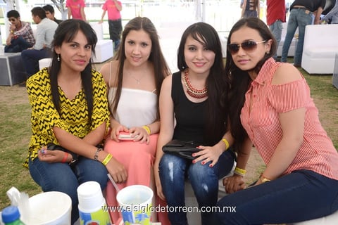 19042014 Ilsse, Cecilia, Iris y Karen.