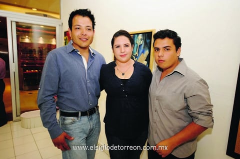21042014 AMIGOS.  Efrén, Andrea y Ernesto.