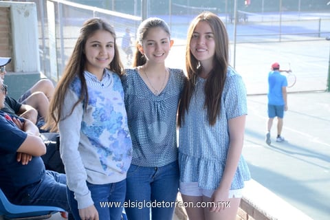 Sofía, Ale y Andrea.