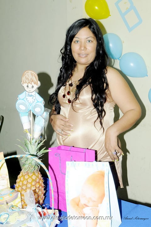 23042014 Una tierna fiesta de canastilla le fue ofrecida a Clementina Ortiz López.