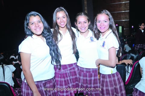24042014 ESTUDIANTES.  Anette, Janeth, Nery y Andrea.