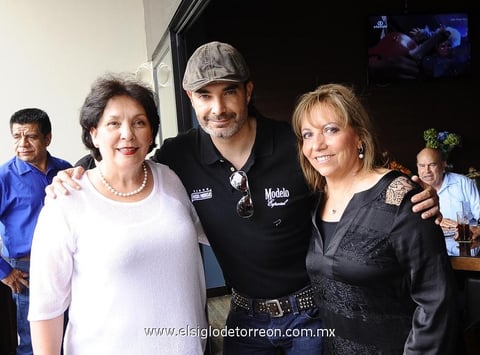 25042014 Estefanía, Lidia y Jorge.