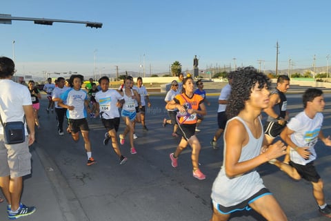 Más de 400 personas participaron además en la carrera ‘5 Kanoniza’.