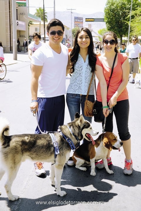 27042014 Enrique, Lupita, Laura.