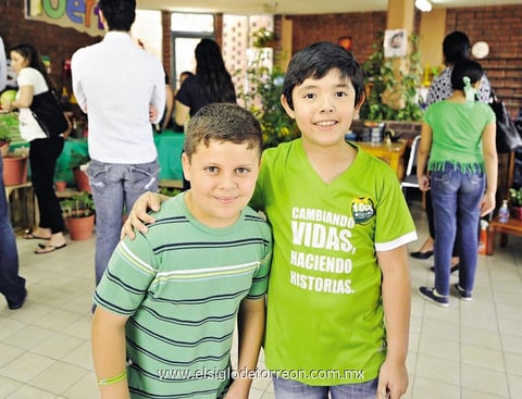 27042014 FERIA CIENTíFICA.  Rafa y Omar.