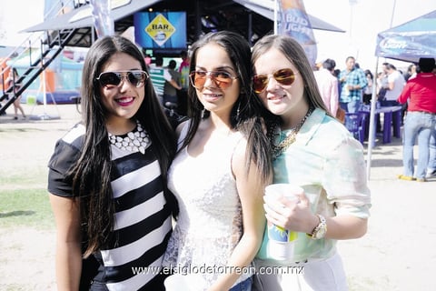 29042014 EVENTO ALTRUISTA.  Luisa, Marifer y Andrea.