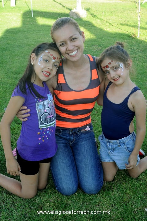 30042014 Renata, Vanessa y Roxana.