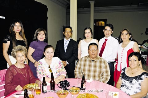 03052014 EN RECIENTE FESTEJO.  Invitados al bautizo de Aurorita Aranda Máynez.