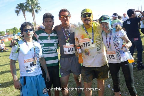 04052014 DE COLORES.  César, Gera, Javier, Javier y Karen.