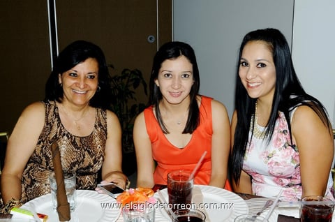 Guadalupe De Luna, Maribel Reyes y Alondra Ibarra.