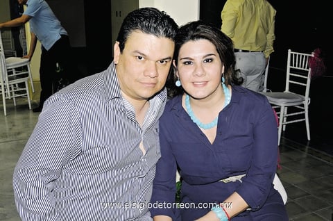 06052014 EN RECIENTE EVENTO.  Roberto y Magda.