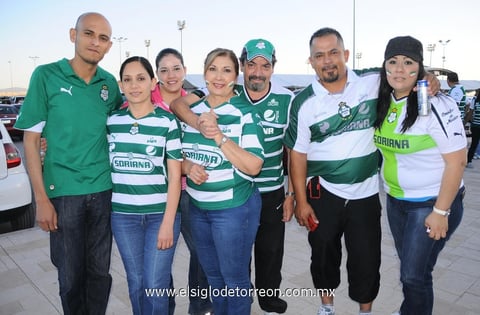 07052014 Abraham, Hasibe, Leslie, Guillermina, Fernando, Manuel y Ángeles.