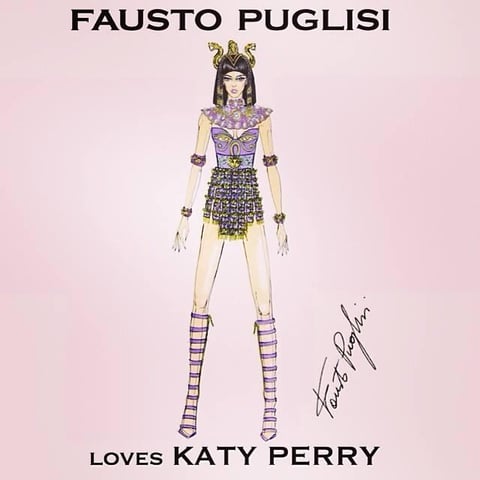 Un atuendo egipcio forma parte de los vestuarios de The Prismatic World Tour.