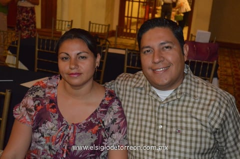 08052014 Reyna Saldívar y Ricardo Álvarez.