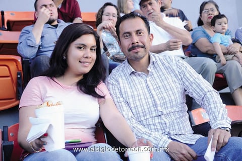 09052014 EN EL BEIS.  Dalia y Martín.