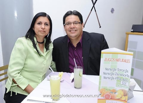 16052014 Sandy y Carlos.