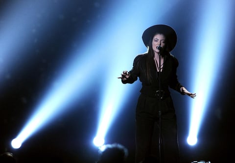 Lorde también cantó a los asistentes.