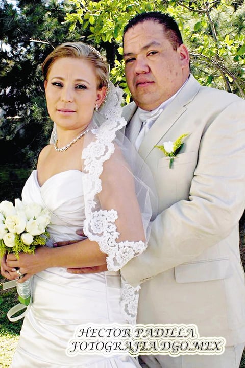 18052014 Unieron sus vidas en sagrado matrimonio Ruth Argelia Bautista ChavarrÃ­a y Jorge Agundez GonzÃ¡lez. La emotiva ceremonia religiosa se llevÃ³ a cabo en la Iglesia Nuestra SeÃ±ora de los Ãngeles, el dÃ­a  tres de mayo de 2014  a las 16:00 horas ante las palabras del Sacerdote Fray JesÃºs Antonio. Son hijos de los SeÃ±ores: Manuel Bautista Gamboa (f) y Sebastiana ChavarrÃ­a Vargas; Silvestre Agundez Morales (f) y Estela GonzÃ¡lez CeceÃ±as (f).
