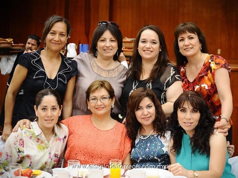 21052014 EN RECIENTE FESTEJO.  Luly, Paty, Coquis, Gaby, Lily, Vero, Lily y Mirna.