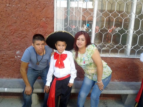 En el festival del Día de las Madres.