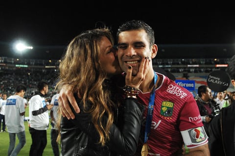 Finalmente Rafael Márquez se llevó a la más bella, el trofeo de la Liga MX con el campeonato de León.
