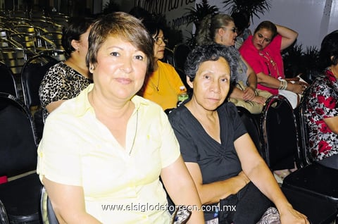 26052014 Lorena Samaniego y Yolanda Sifuentes.