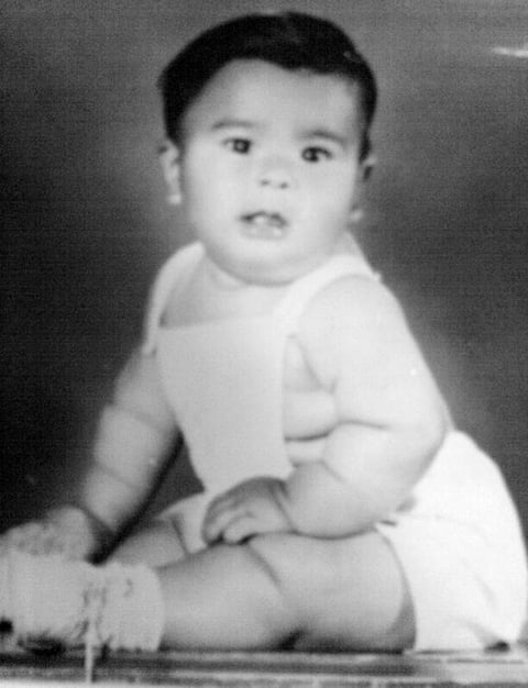 25052014 Estela MartÃ­nez con su hijo JosÃ© Manuel Sujo MartÃ­nez (f) en 1975.