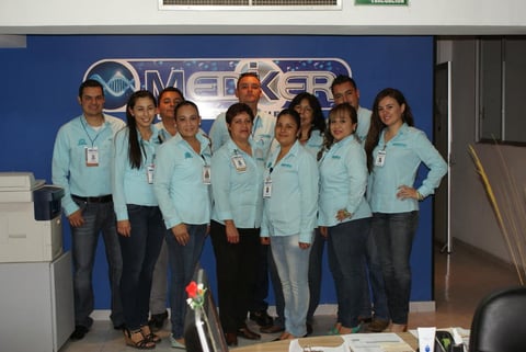 El personal tiene "bien puesta la camiseta" y está comprometido con las labores de la empresa.