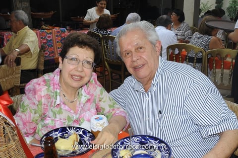 29052014 EN PAREJA.  Cony y Félix.