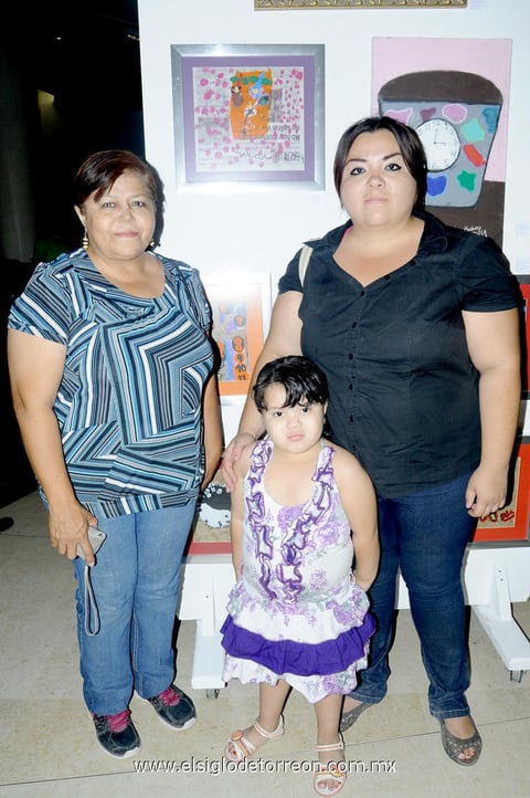 29052014 Marijose, Karen y Amalia.