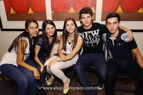30052014 Melissa, Ale, Julieta, Kevin y Manolo.