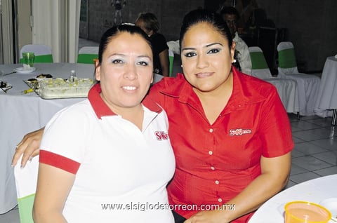 31052014 Alejandra Ríos y Blanca Saucedo.