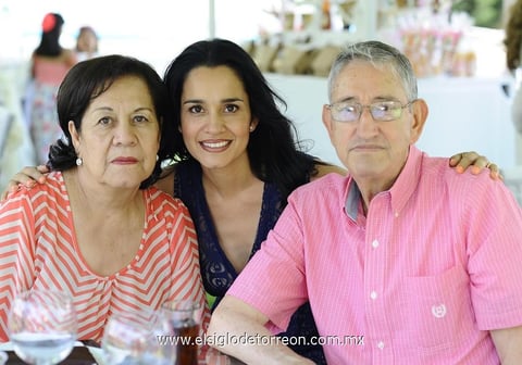 31052014 Josefina, Claudia y Manolo.