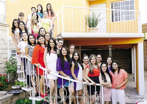 01062014 Amigas y familiares disfrutaron al máximo de una bonita tarde.
