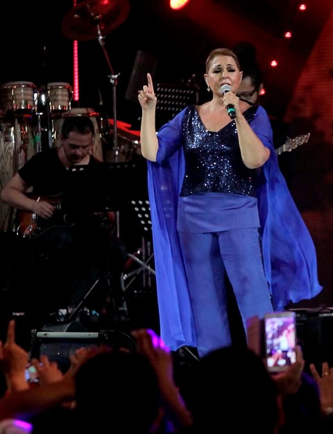 La leona dormida hizo notar su experiencia y sus canciones en el puerto.